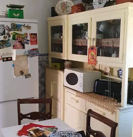 3 Bedrooms With Furnished Garden And Wifi At 9 Km Away From The Beach Алкобаса