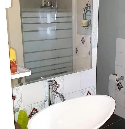 3 Bedrooms With Furnished Garden And Wifi At 9 Km Away From The Beach